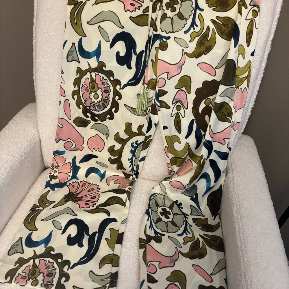 Floral Patterned Satin Pant